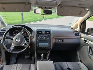 Volkswagen Touran 2012