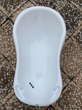 Bañera bebé blanca con soporte