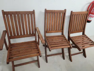 Conjunto mesa, 6 sillas más 2 sillas con brazos.
