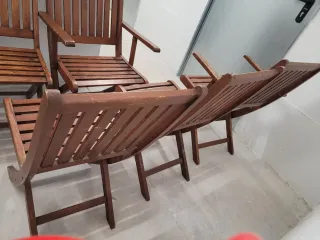 Conjunto mesa, 6 sillas más 2 sillas con brazos.