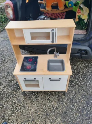 Cucina in legno per bambini IKEA