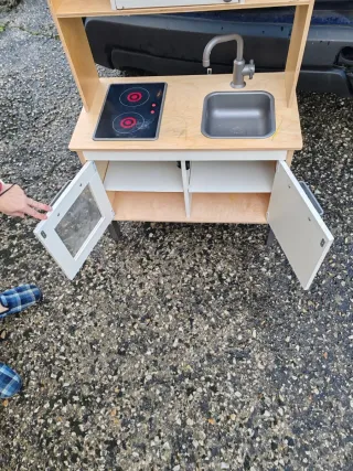 Cucina in legno per bambini IKEA