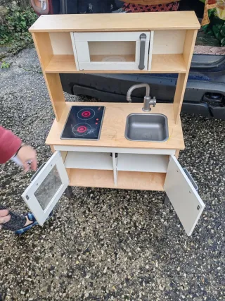 Cucina in legno per bambini IKEA