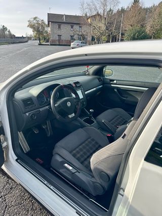 Volkswagen Golf 5 GTI