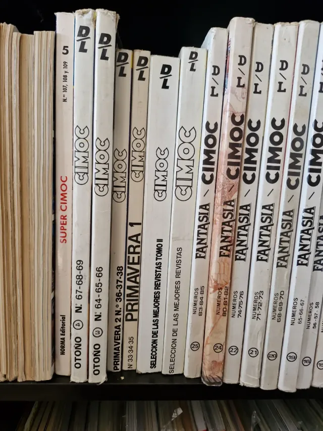LOTE TOMOS CIMOC Y ESPECIALES