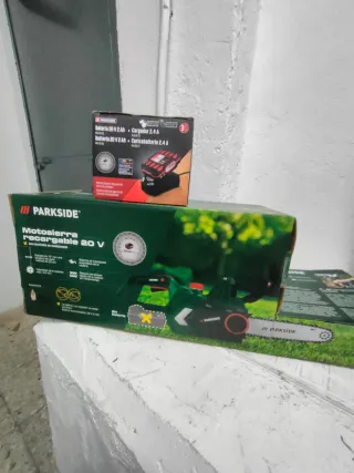 Motosierra Parkside 20V + Cargador
