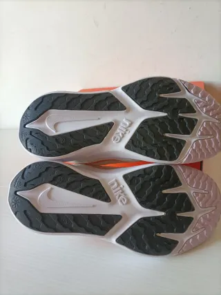 Nike bambina comode lacci finti arancioni