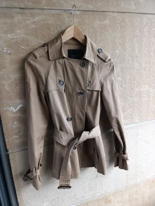 Gabardina corta Zara beige