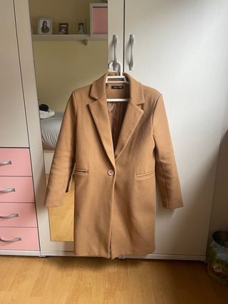 Abrigo marrón elegante hecho en Italia