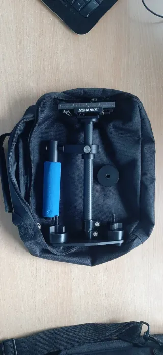 Estabilizador de mano para cámara con bolsa