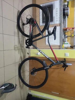 Bicicleta Btwin Gris y Roja