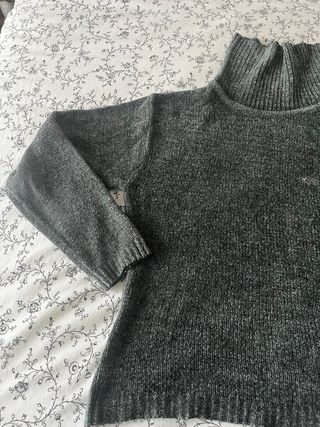 Jersey cuello alto gris