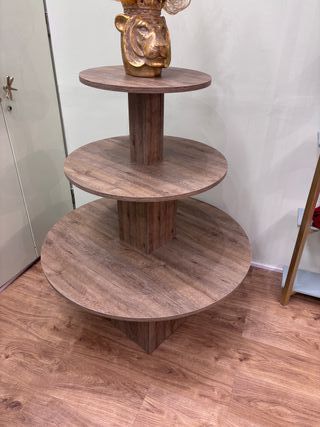 ÚLTIMOS DÍAS Torre expositor 3 niveles