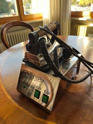 Ferro da stiro Diana - Battistella. USO DOMESTICO