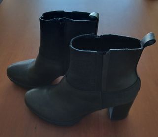 Botines de piel Camilas T.39