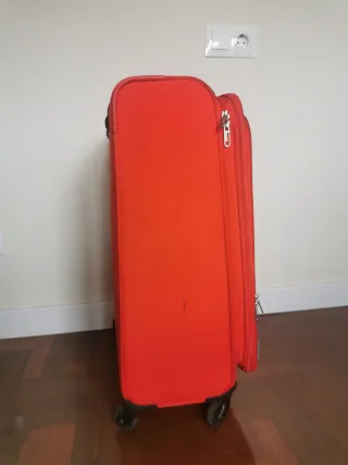 Maleta American Tourister Roja