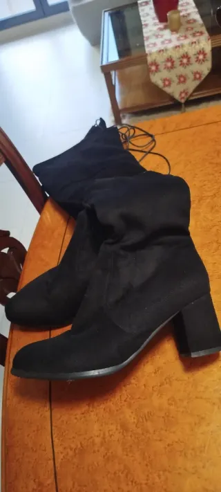 Botas altas negras