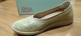 Zapatos Elena Bloom Beige/Oro Perforados