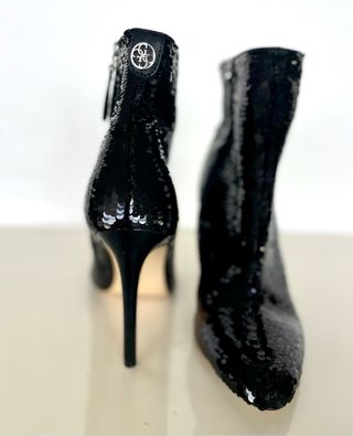 Botines negros con lentejuelas