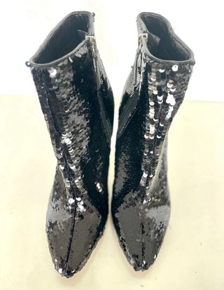 Botines negros con lentejuelas