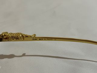 Gafas de sol de lujo doradas