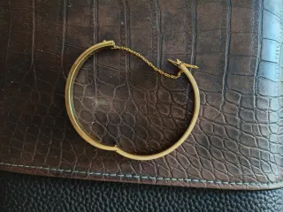 Brazalete de Oro pesa 20 g