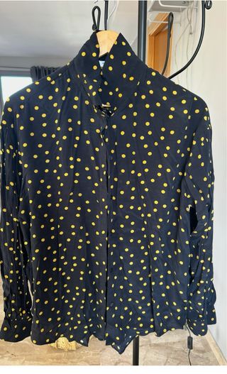 Blusa lunares negra y amarilla