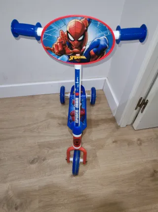 Patinete Spiderman 3 ruedas niño