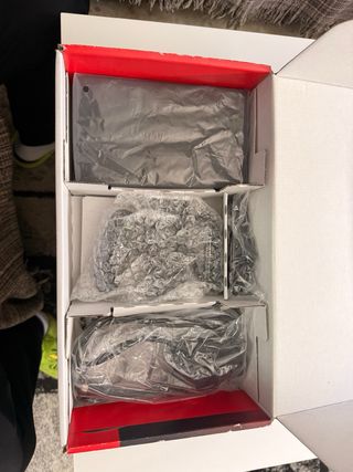 Nintendo Switch Azul y Rojo Completa poco uso