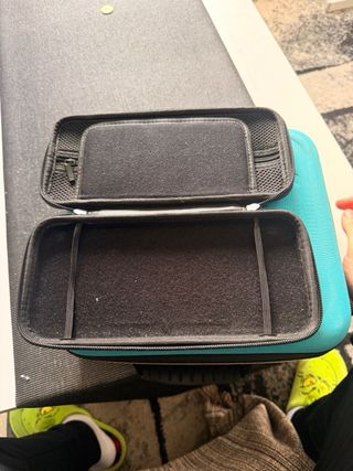 Nintendo Switch Azul y Rojo Completa poco uso