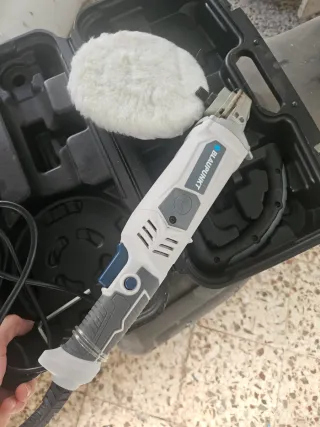 Pulidora de mano con maletín