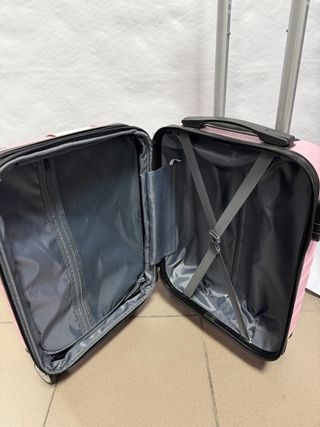 Maleta rosa con 4 ruedas desmontables