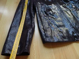 Cazadora efecto piel