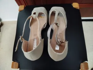 Sandalias Lolablue Beige y Plateadas Tacon