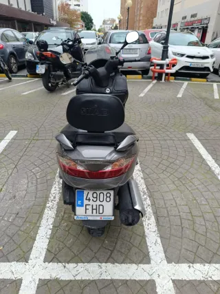 Suzuki Burgman 125 Gris