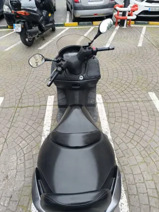 Suzuki Burgman 125 Gris