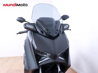 YAMAHA X-MAX 300