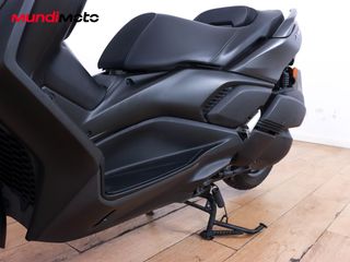 YAMAHA X-MAX 300