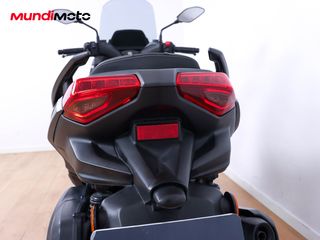 YAMAHA X-MAX 300