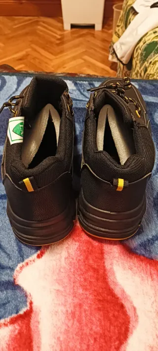 Zapatos de trabajo punta de acero negros