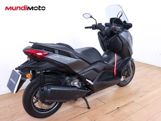 YAMAHA X-MAX 300