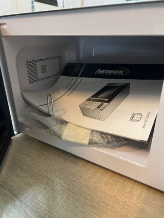 Microondas Hanseatic Plata