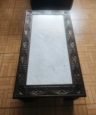 Mesa antigua madera tallada y mármol