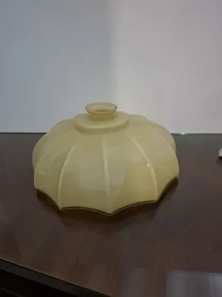 Vecchia boccia lampadario vetro giallo