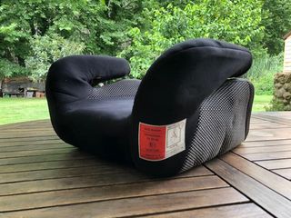 Elevador infantil para coche