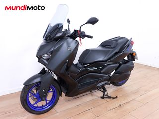 YAMAHA X-MAX 300