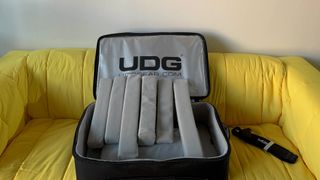 Maleta DJ UDG Gear Negra y Plateada