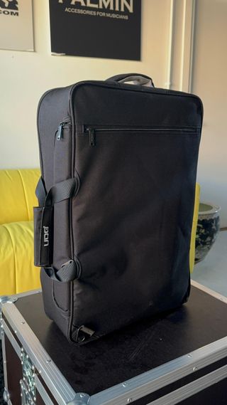 Maleta DJ UDG Gear Negra y Plateada