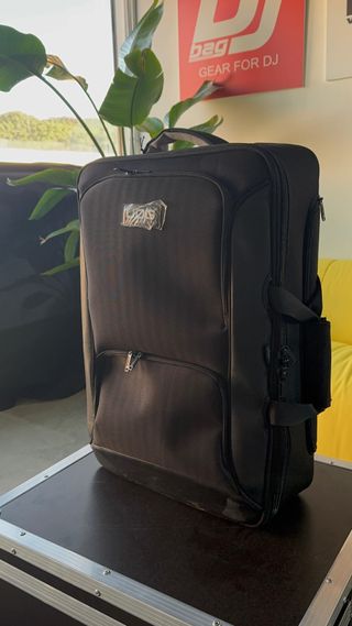 Maleta DJ UDG Gear Negra y Plateada