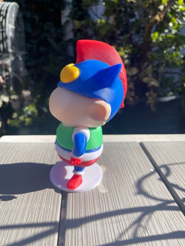 ¡OFERTON! Figura 13cm Shin Chan Superhéroe